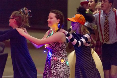 Students give back through Doxazo