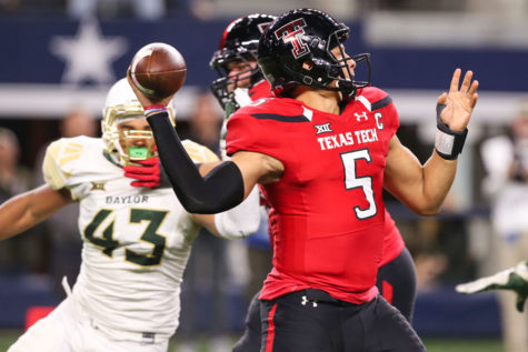 Chiefs trade up to draft quarterback of the future