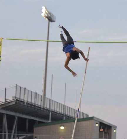 Senior breaks pole vault record