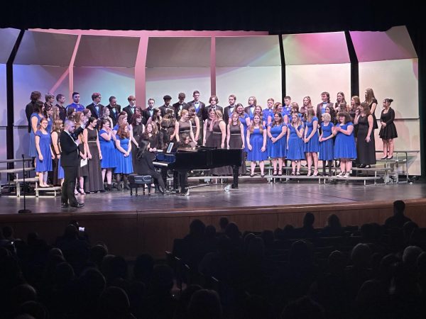 Treble choir, Ambience, and TG join together on the stage to sing the last few songs of the night.