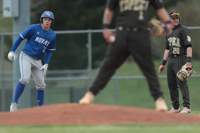 Baseball looks to wrap up season strong